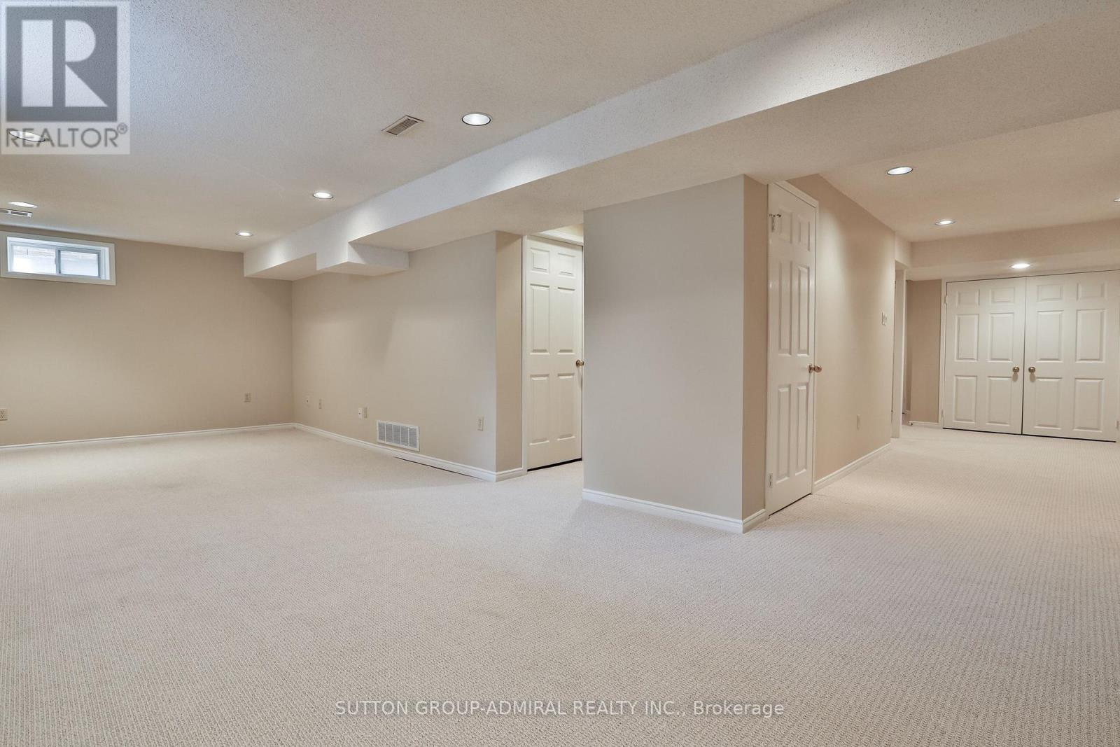 Photo 15 of 135 Heatherton Way, Vaughan ON
