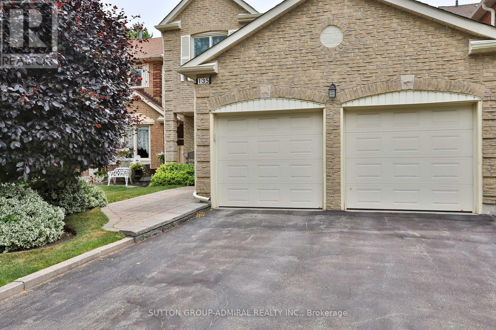 Photo 41 of 135 Heatherton Way, Vaughan ON