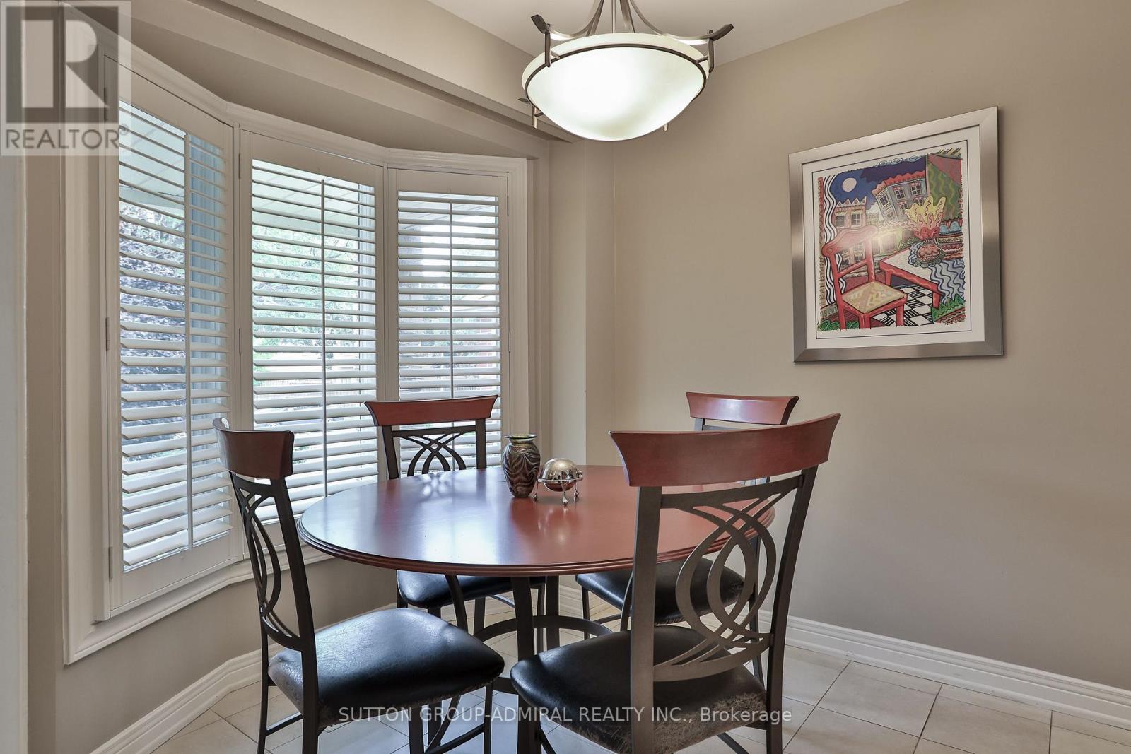 Photo 21 of 135 Heatherton Way, Vaughan ON