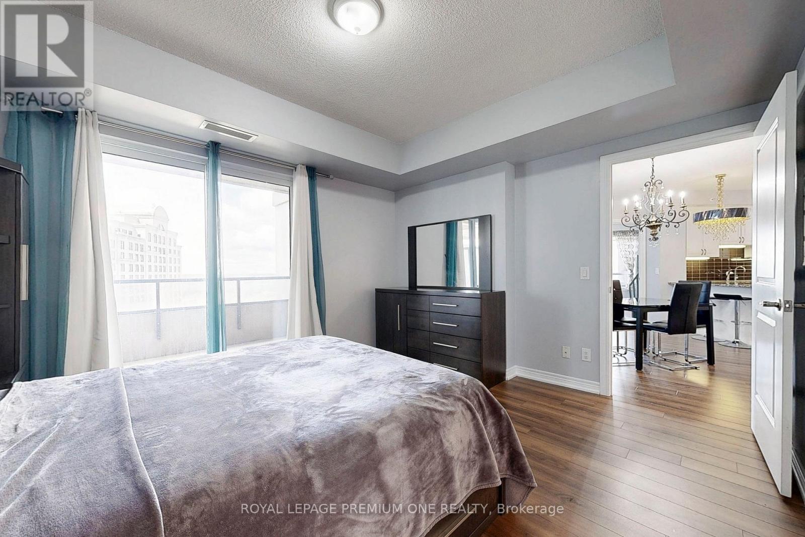 Photo 8 of 1202 9255 Jane Street N, Vaughan ON