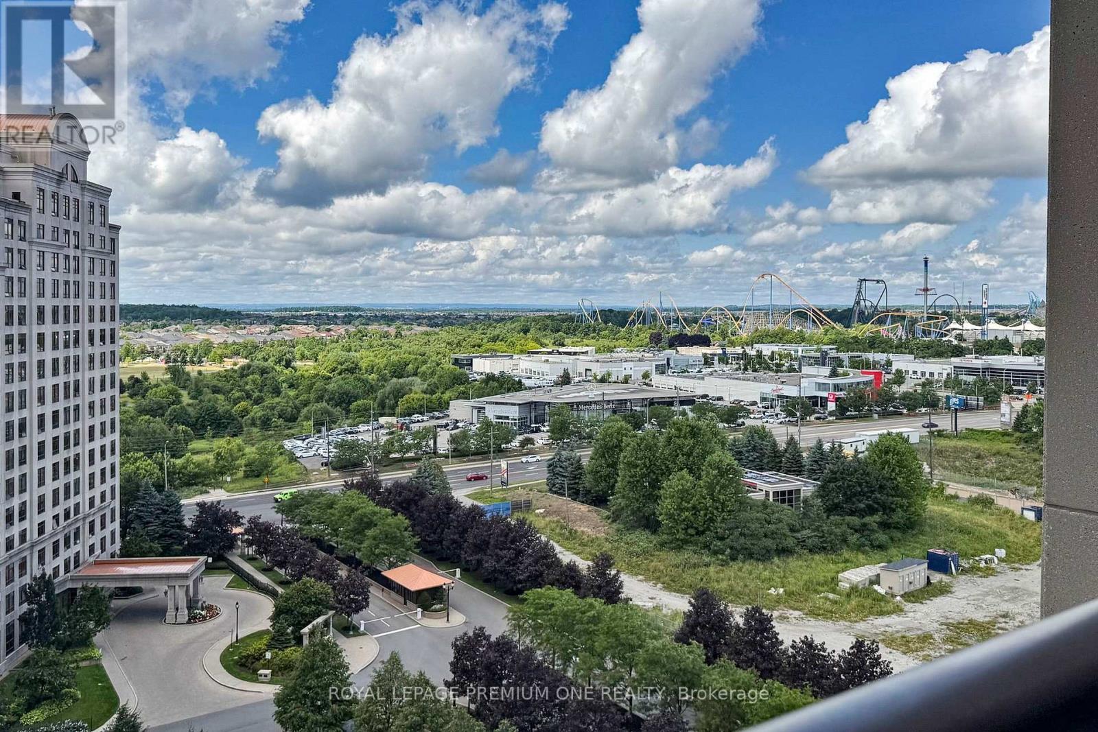 Photo 4 of 1202 9255 Jane Street N, Vaughan ON