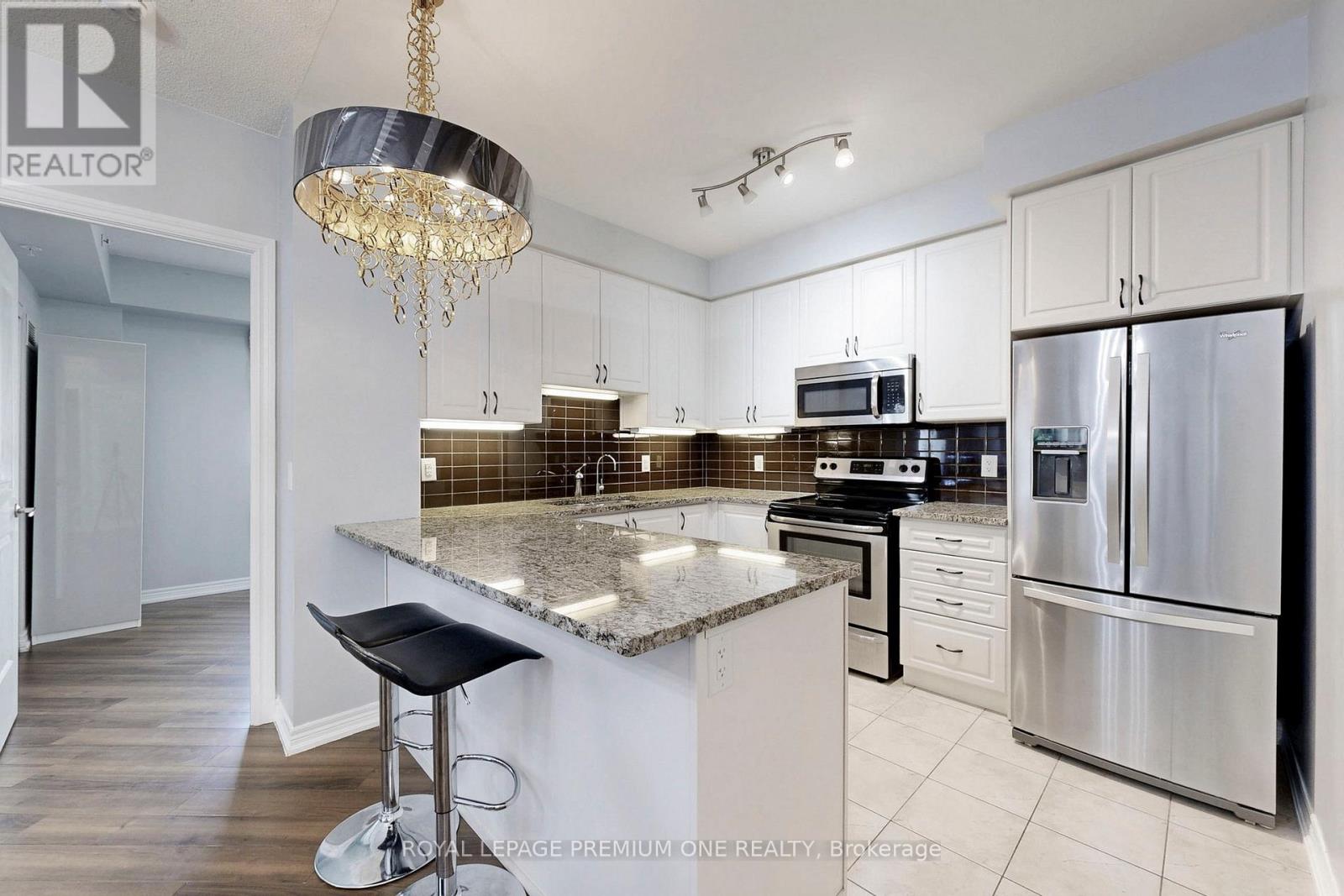 Photo 3 of 1202 9255 Jane Street N, Vaughan ON