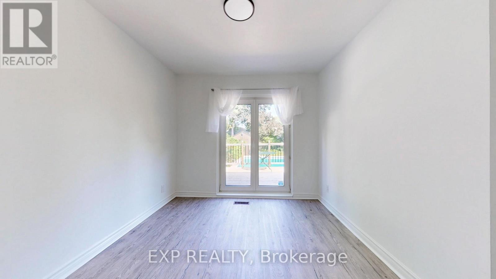 Photo 8 of 559 Drymen Crescent, Mississauga ON