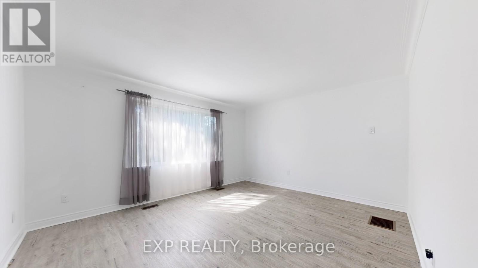 Photo 15 of 559 Drymen Crescent, Mississauga ON
