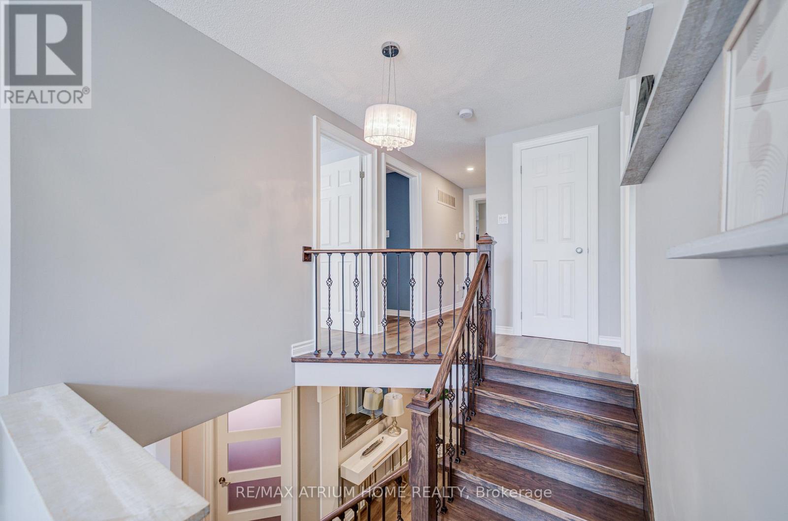 Photo 45 of 2095 Grand Ravine Drive, Oakville ON