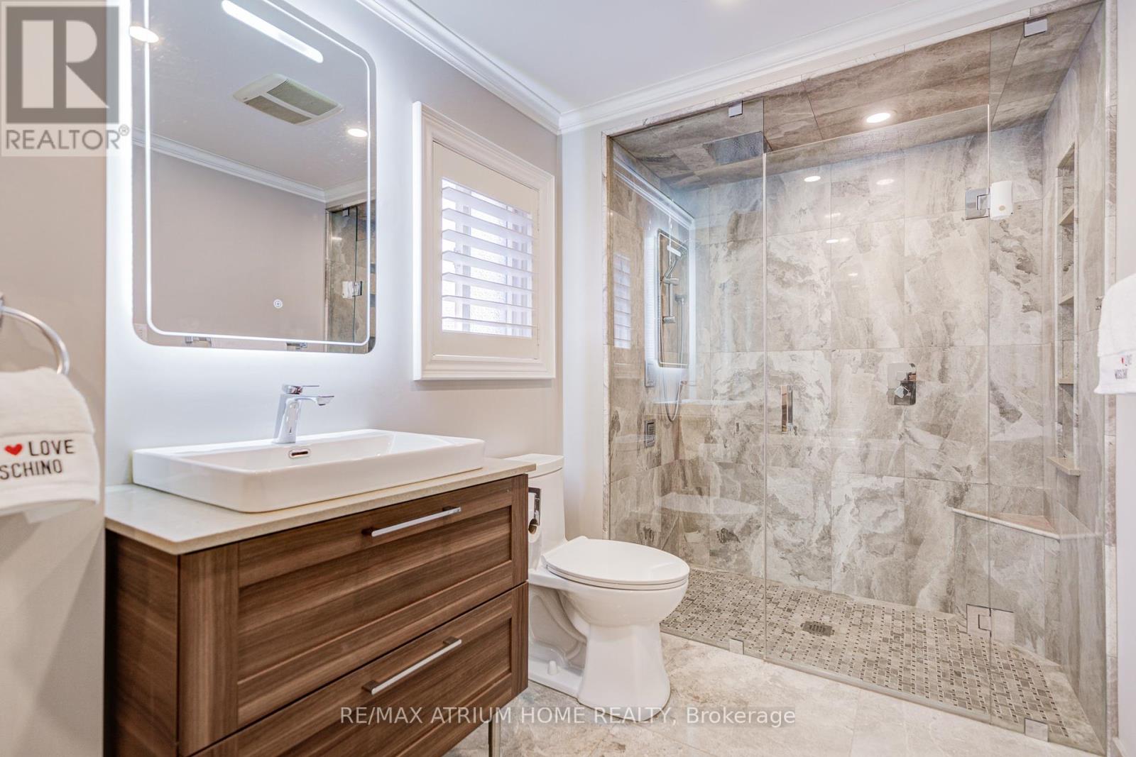 Photo 8 of 2095 Grand Ravine Drive, Oakville ON