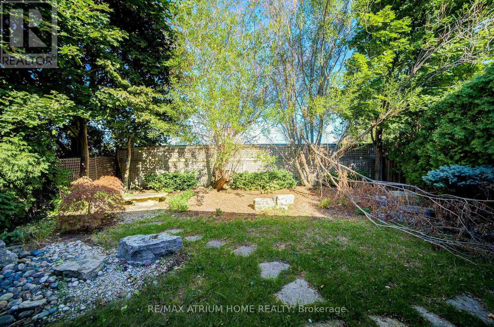 Photo 40 of 2095 Grand Ravine Drive, Oakville ON