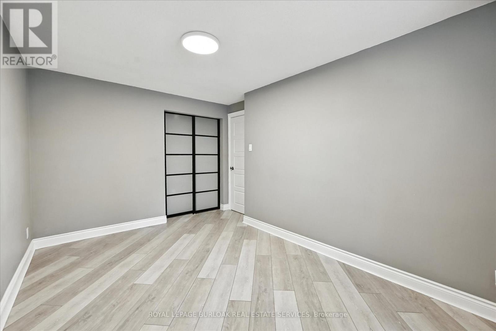 Photo 23 of 1059 Marley Crescent, Burlington ON