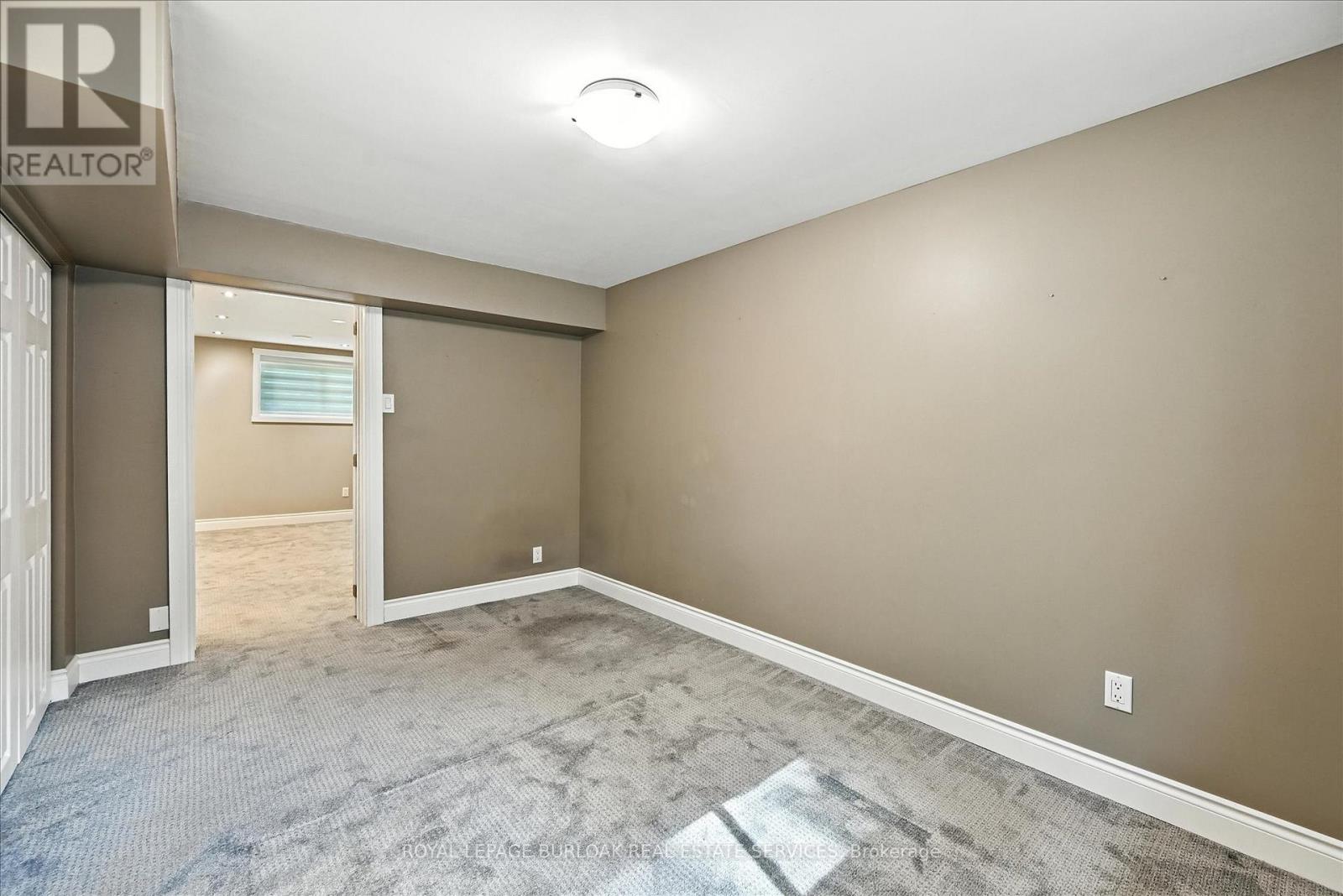 Photo 35 of 1059 Marley Crescent, Burlington ON
