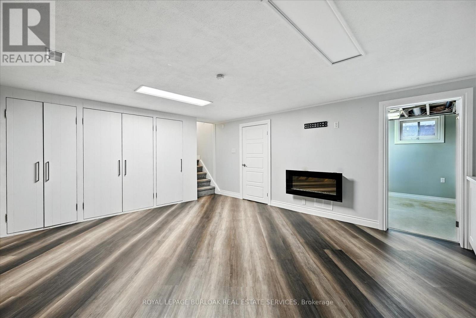 Photo 40 of 1059 Marley Crescent, Burlington ON