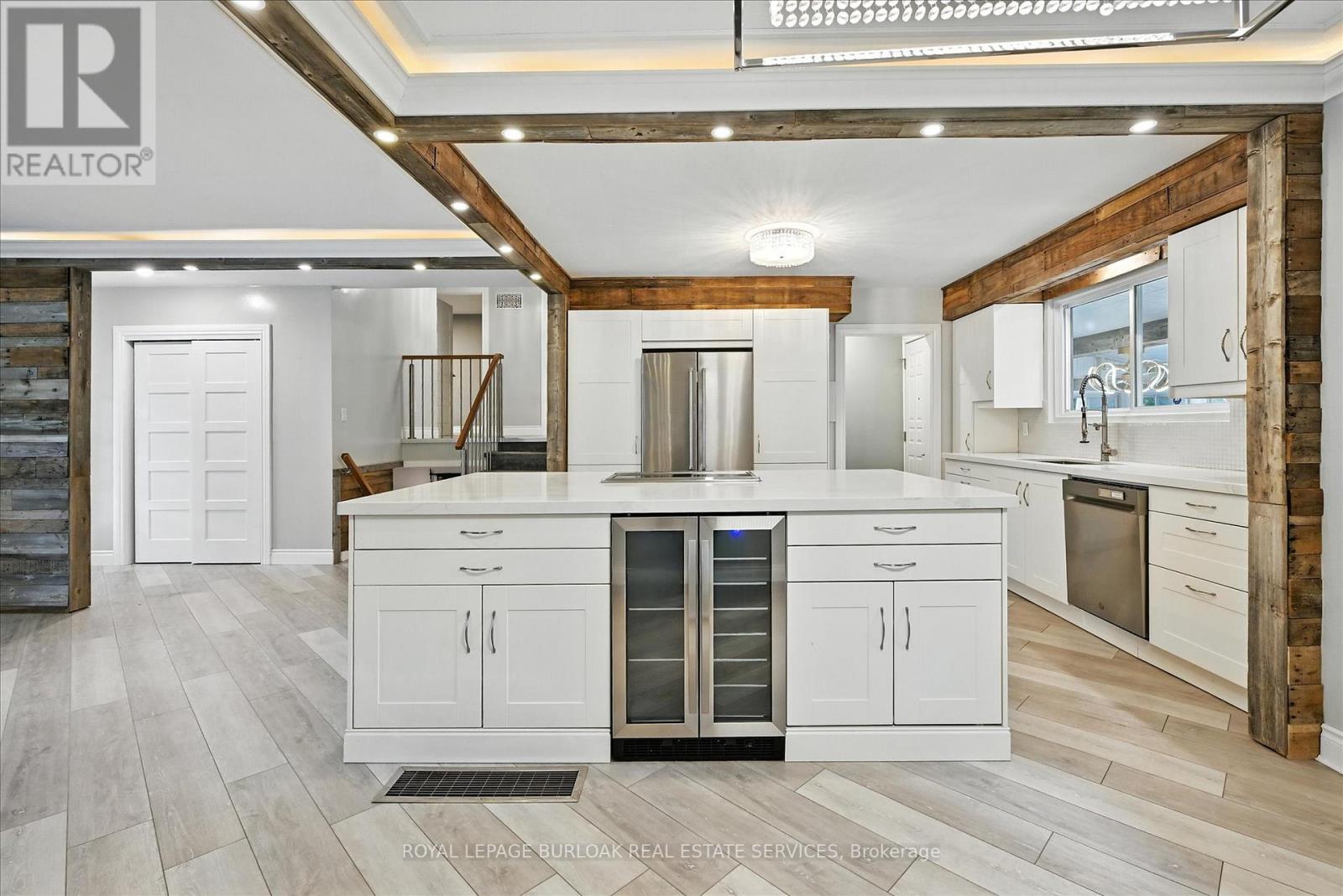 Photo 9 of 1059 Marley Crescent, Burlington ON