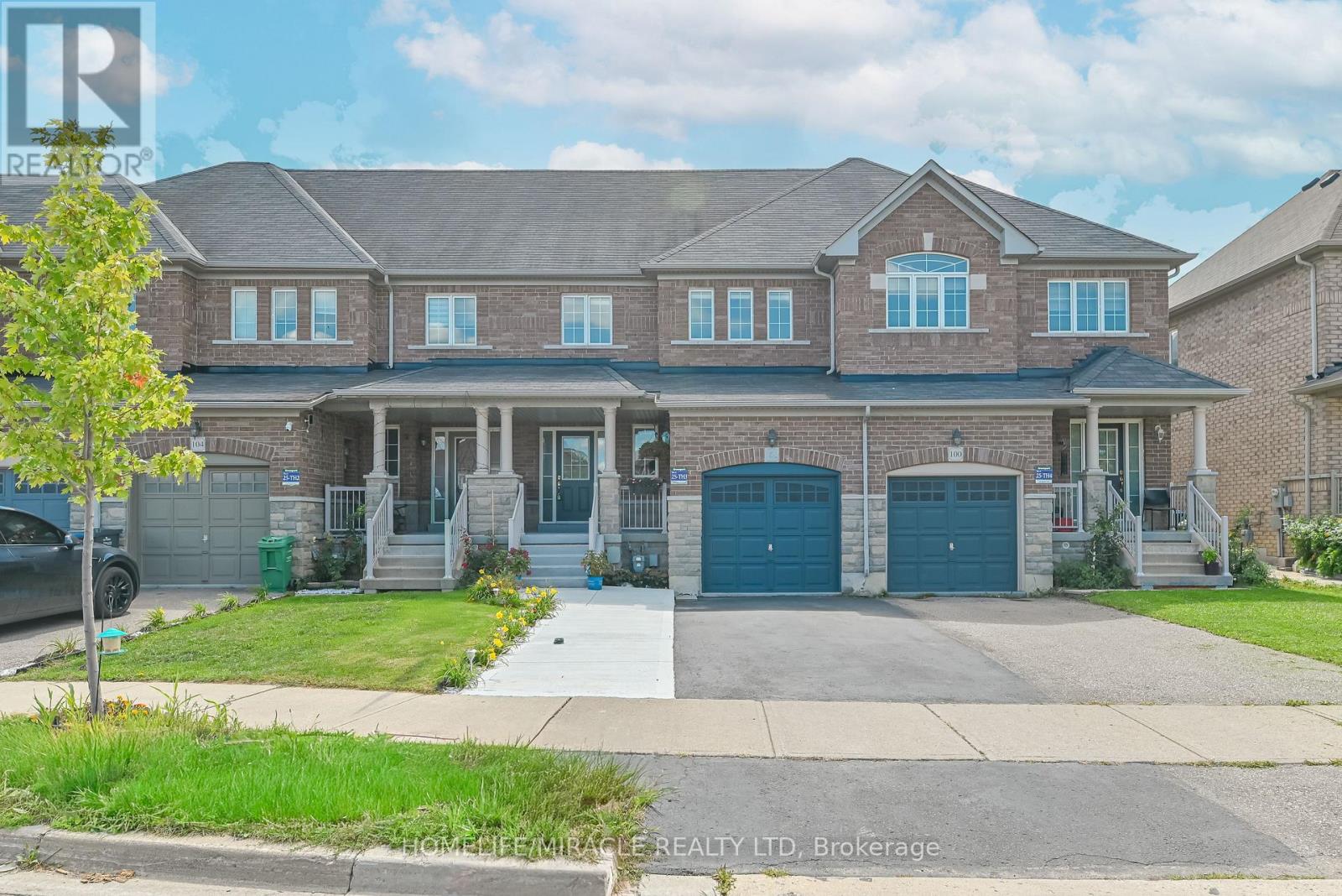 Photo 1 of 102 Delport Close, Brampton ON