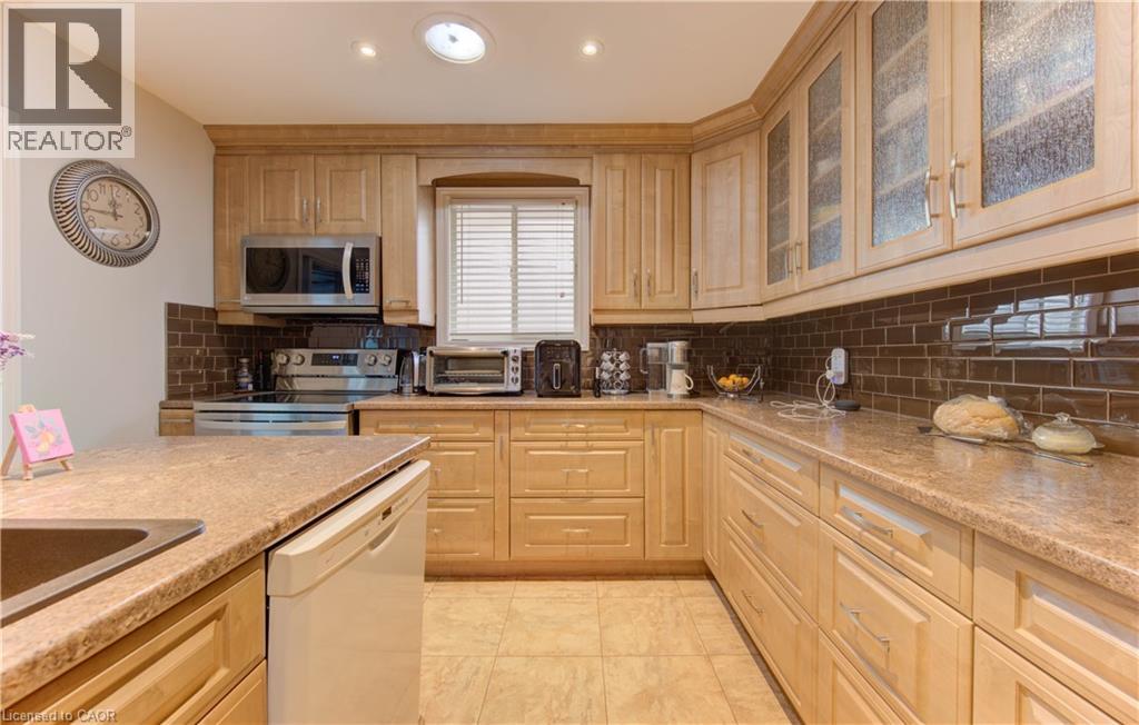 Photo 7 of 12 Mccabe Court, Kitchener ON