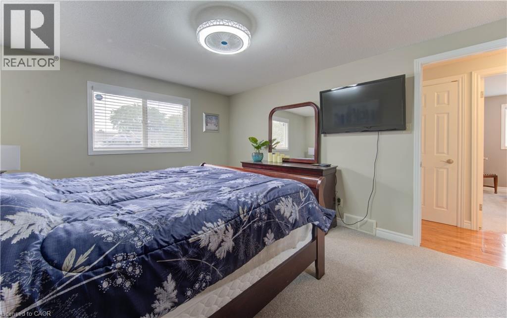 Photo 24 of 12 Mccabe Court, Kitchener ON