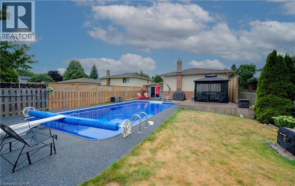 Photo 41 of 12 Mccabe Court, Kitchener ON