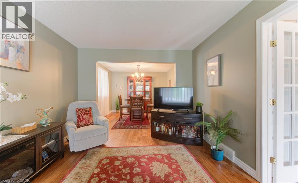 Photo 46 of 12 Mccabe Court, Kitchener ON