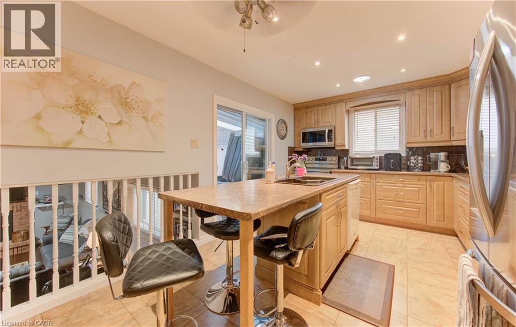 Photo 47 of 12 Mccabe Court, Kitchener ON