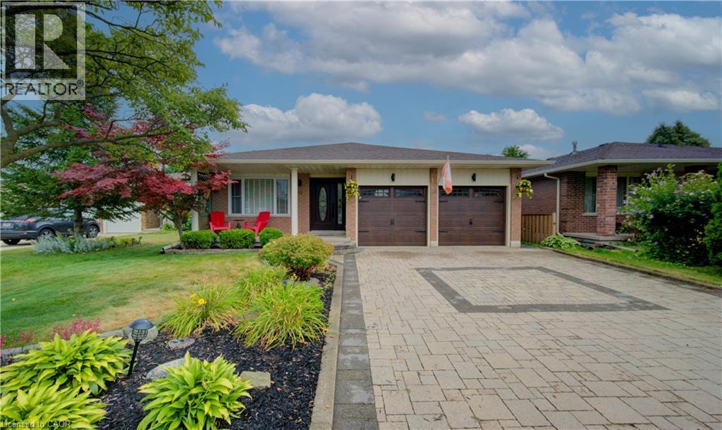 Photo 16 of 12 Mccabe Court, Kitchener ON