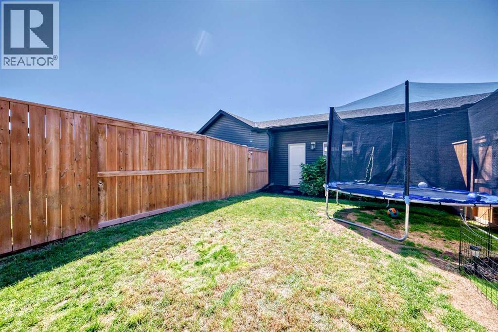 Photo 20 of 1035 Lanark Boulevard Se, Airdrie AB