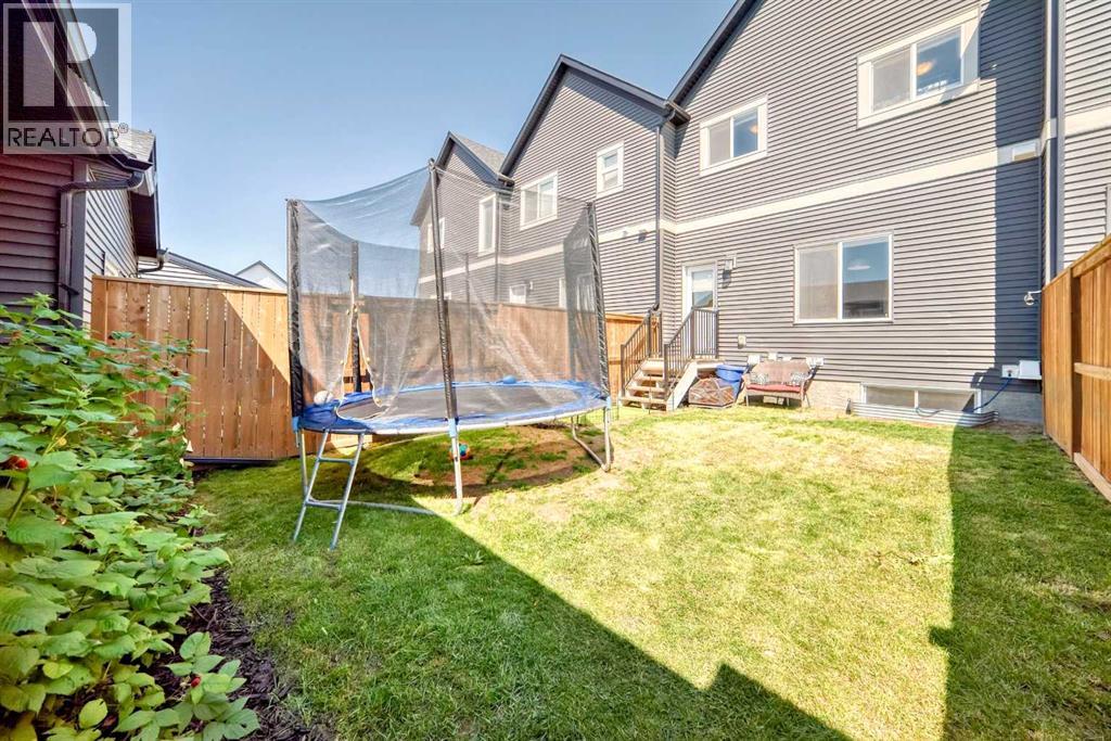 Photo 15 of 1035 Lanark Boulevard Se, Airdrie AB