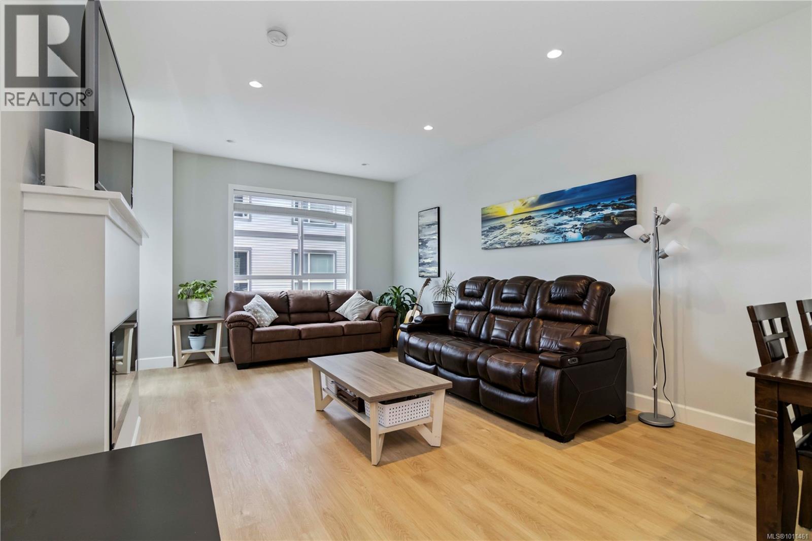 Photo 12 of 605 3351 Luxton Rd, Langford BC