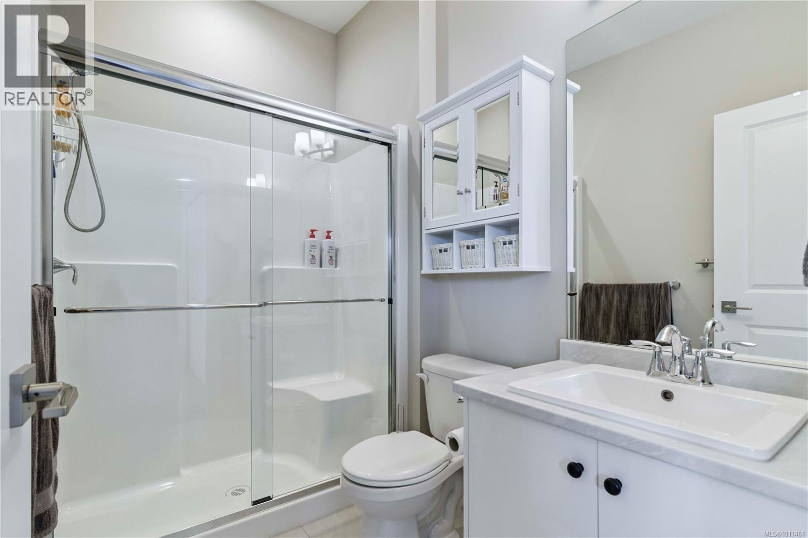 Photo 11 of 605 3351 Luxton Rd, Langford BC