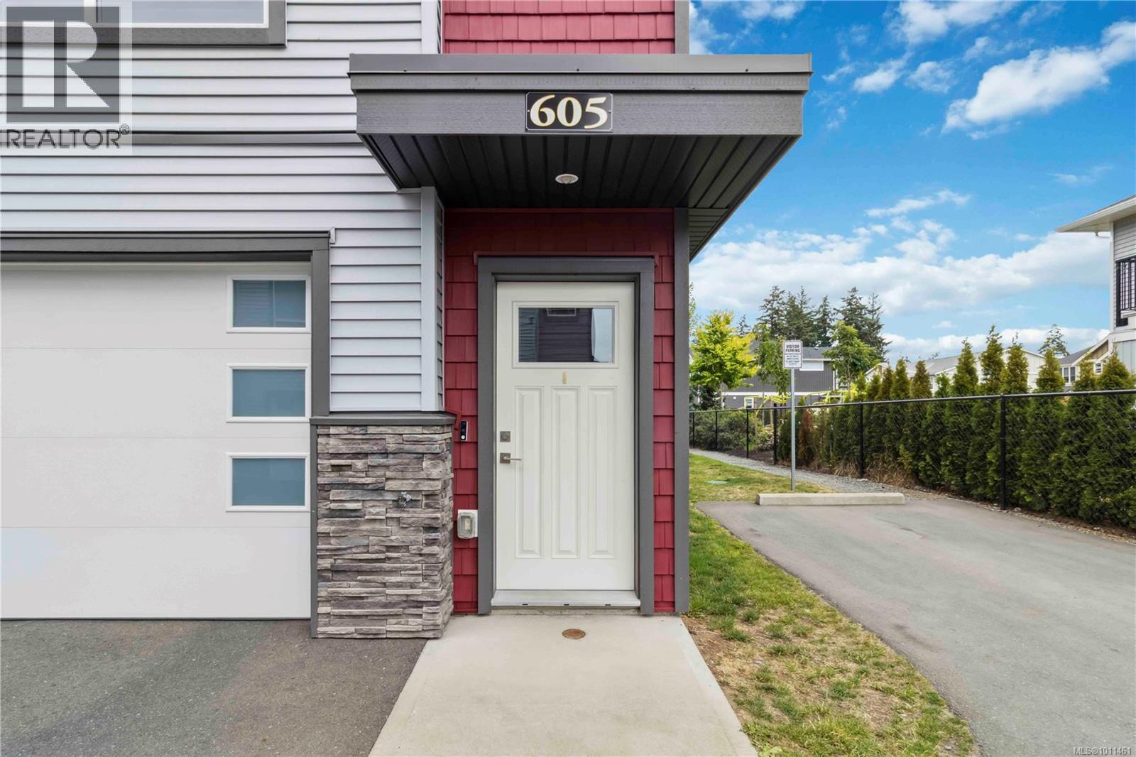 Photo 36 of 605 3351 Luxton Rd, Langford BC