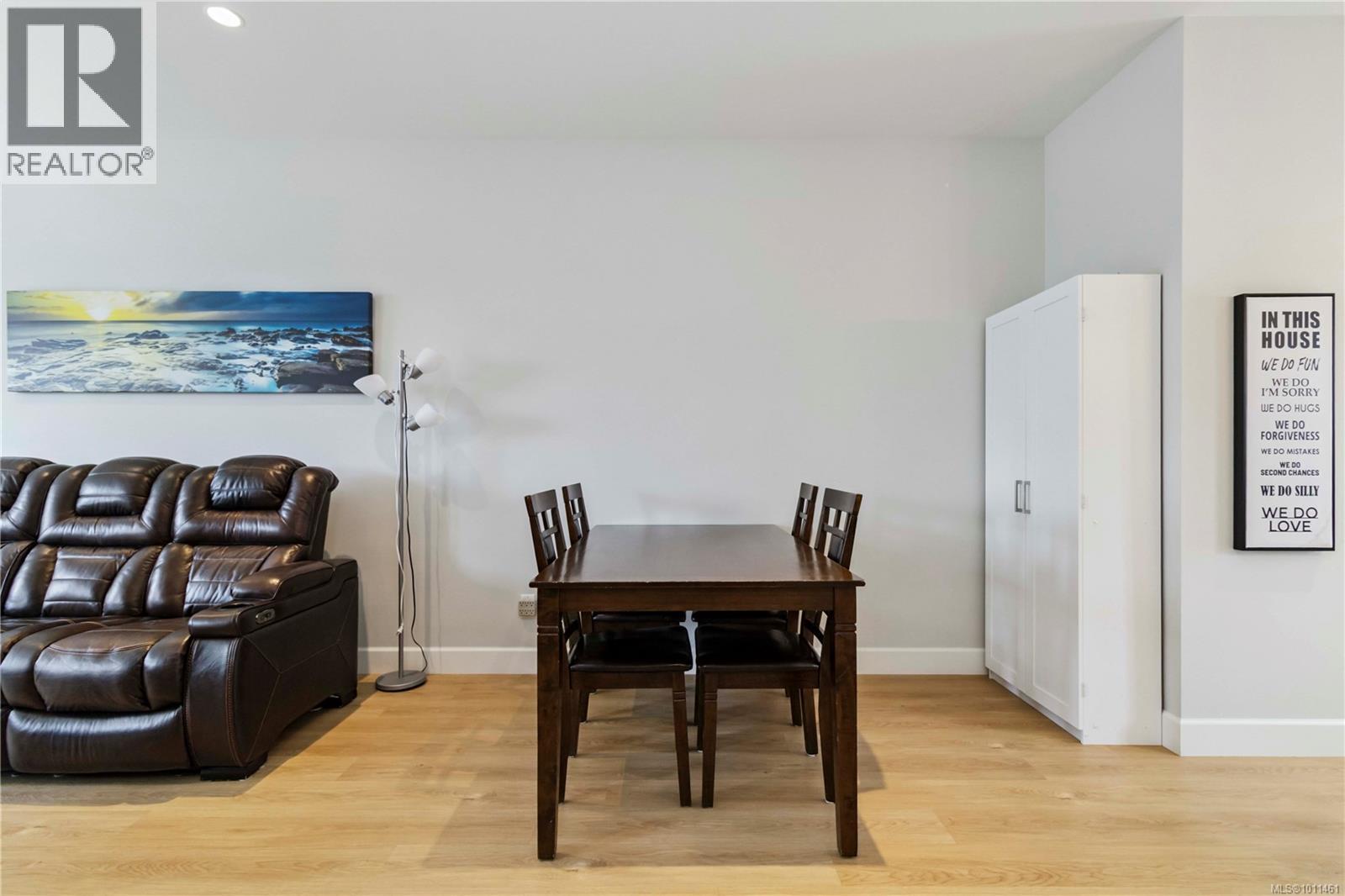 Photo 5 of 605 3351 Luxton Rd, Langford BC
