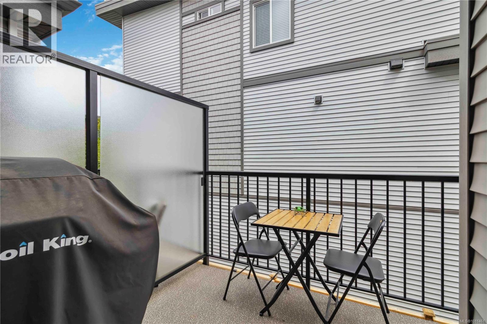 Photo 33 of 605 3351 Luxton Rd, Langford BC