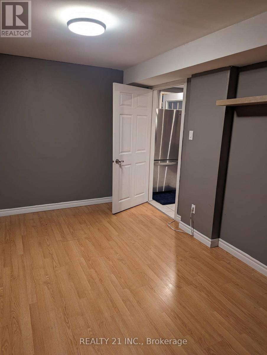 Photo 8 of 514 Brimorton Drive, Toronto ON