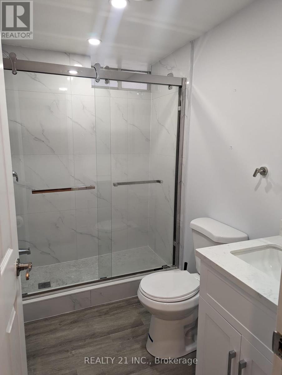 Photo 12 of 514 Brimorton Drive, Toronto ON