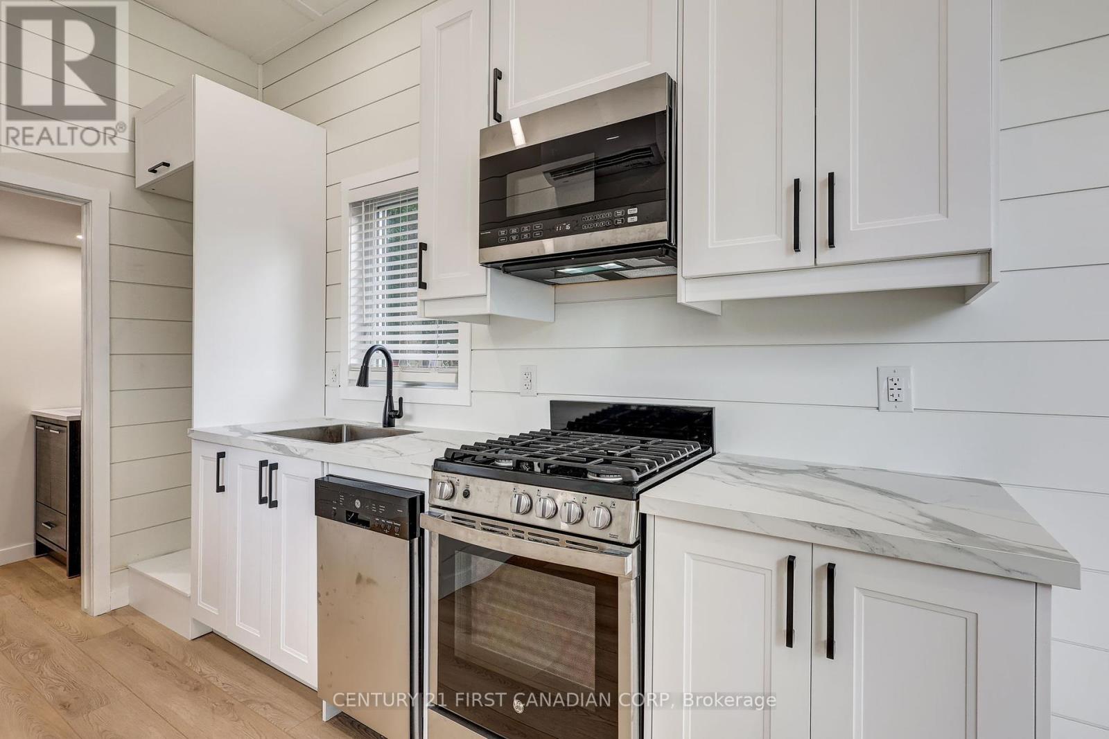 Photo 5 of 142 99 Fourth Concession Road, Brant ON