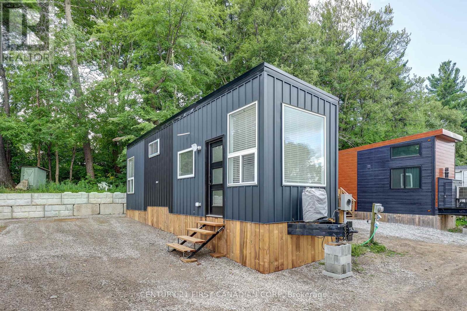 Photo 16 of 142 99 Fourth Concession Road, Brant ON