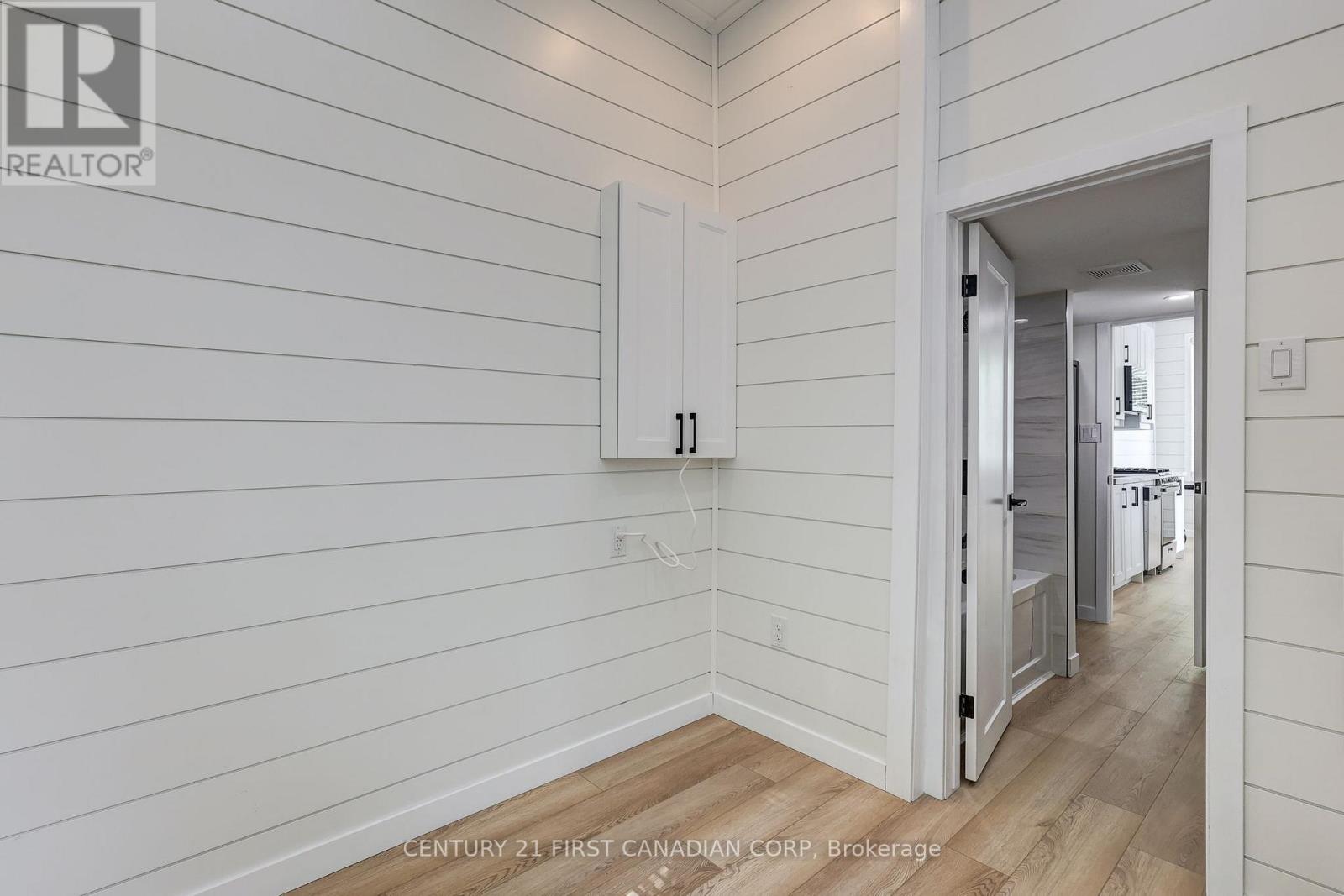 Photo 15 of 142 99 Fourth Concession Road, Brant ON