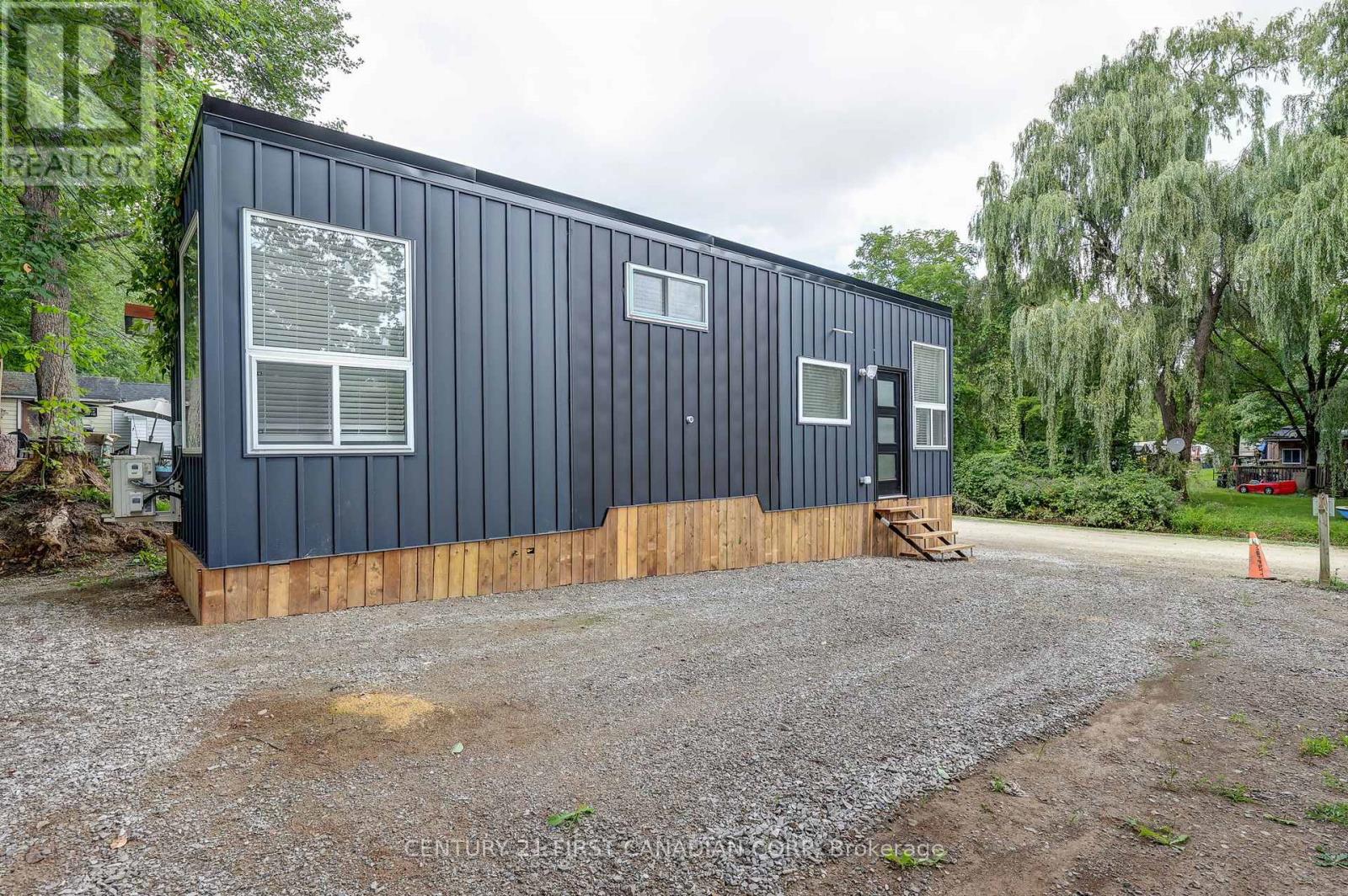 Photo 14 of 142 99 Fourth Concession Road, Brant ON
