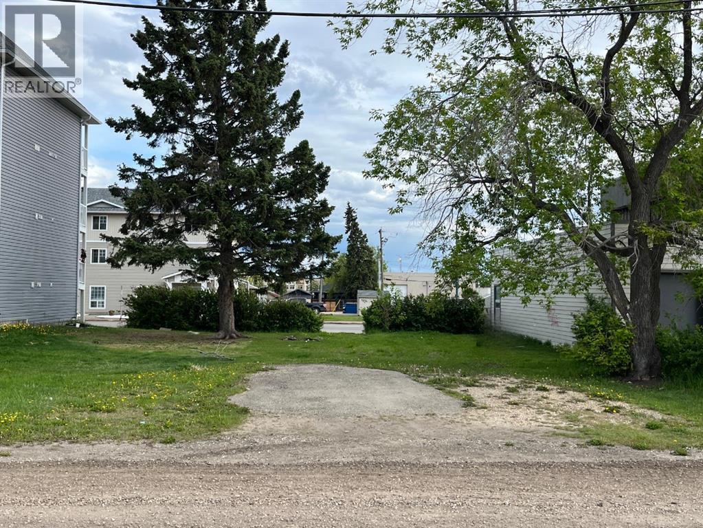 Photo 2 of 9716 100 Avenue, Grande Prairie AB