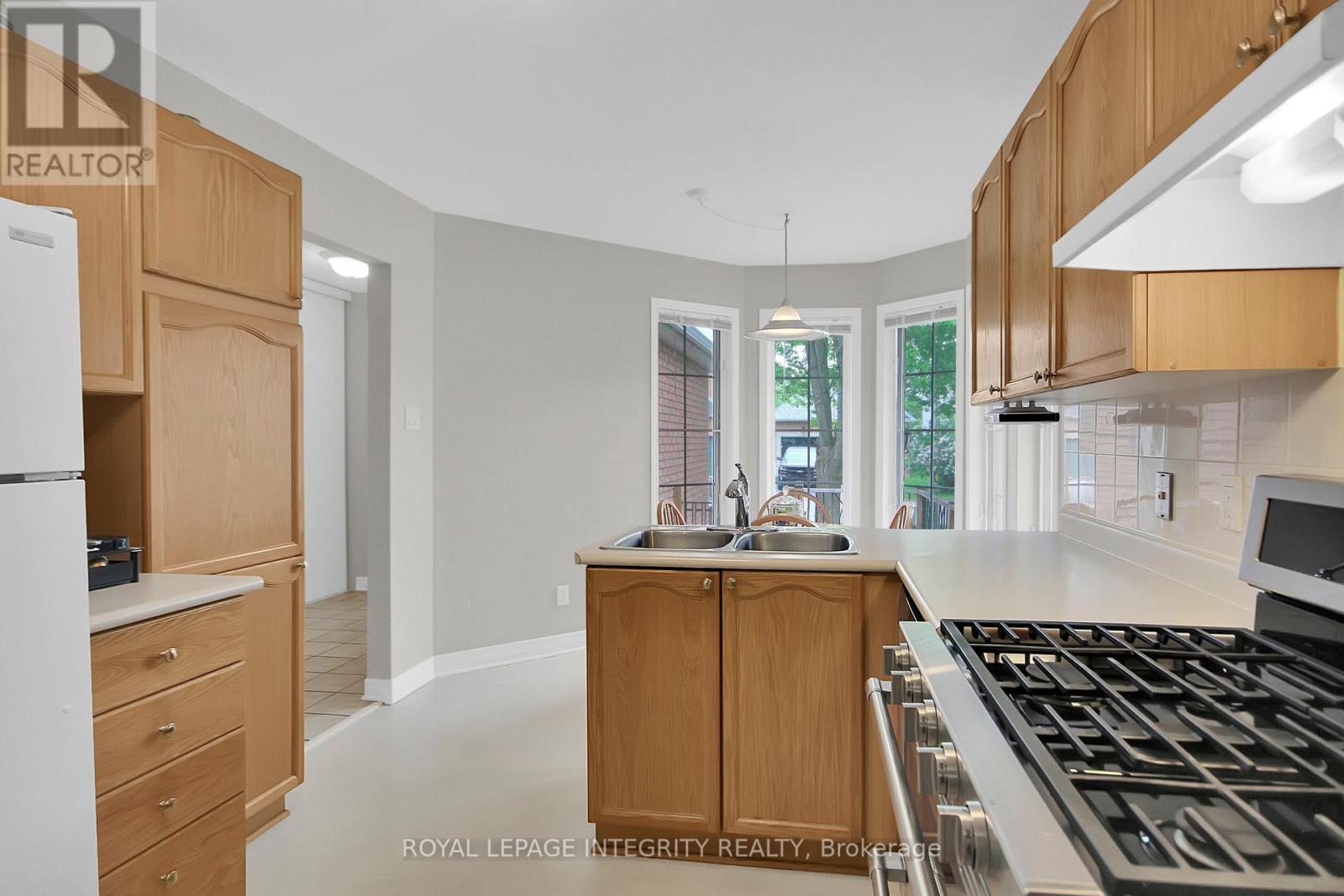 Photo 43 of 22 Halkirk Avenue, Ottawa ON