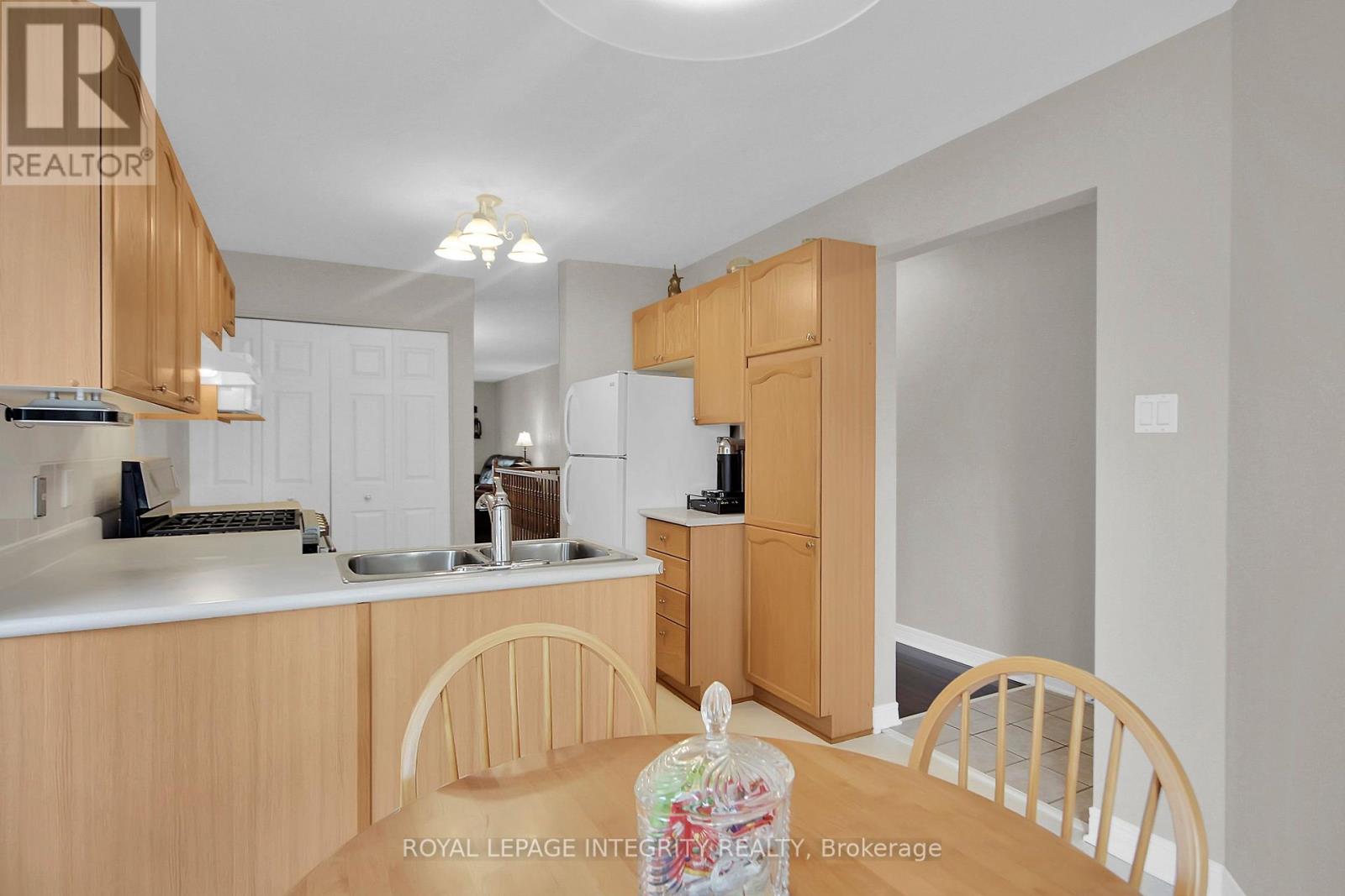 Photo 44 of 22 Halkirk Avenue, Ottawa ON