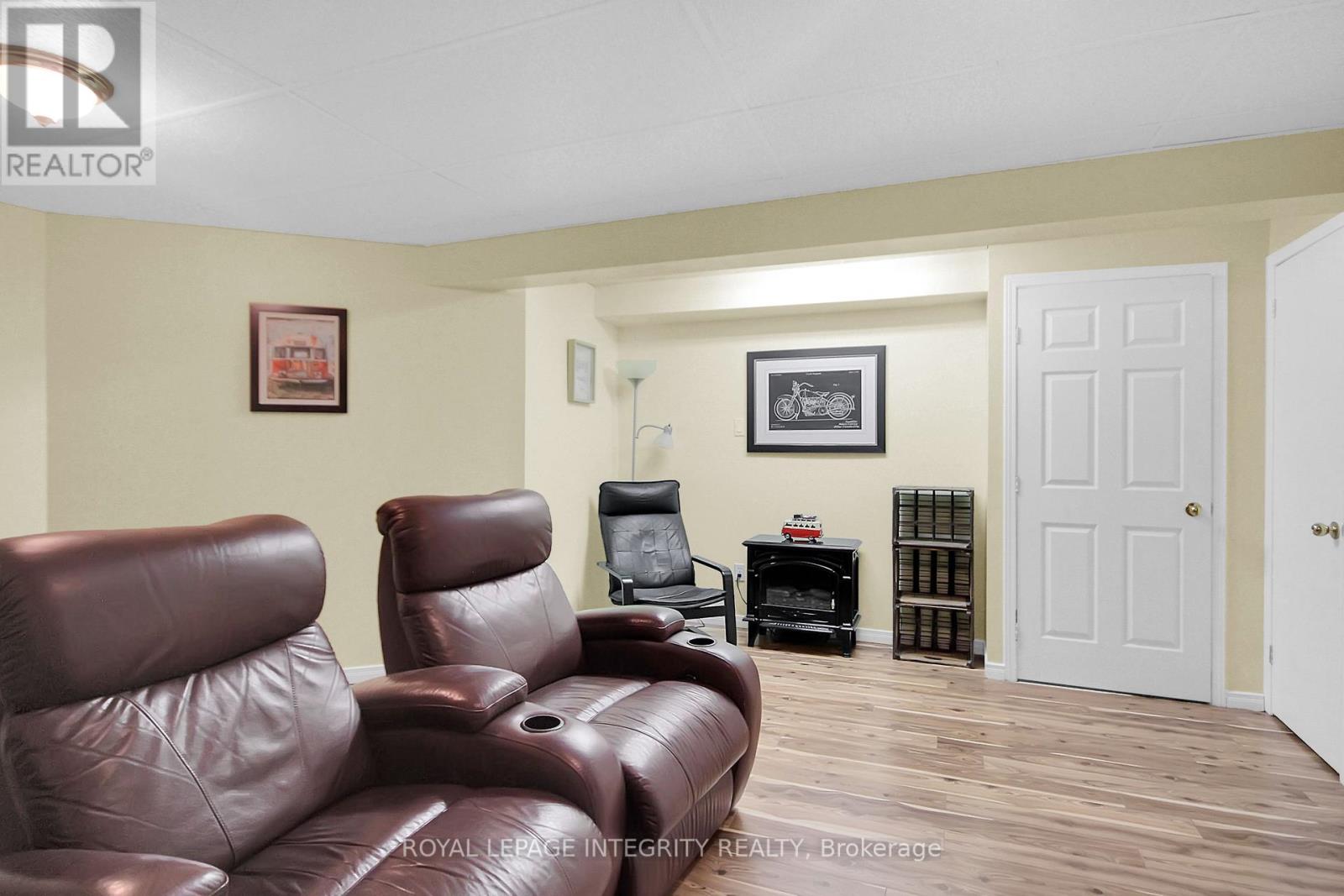 Photo 19 of 22 Halkirk Avenue, Ottawa ON
