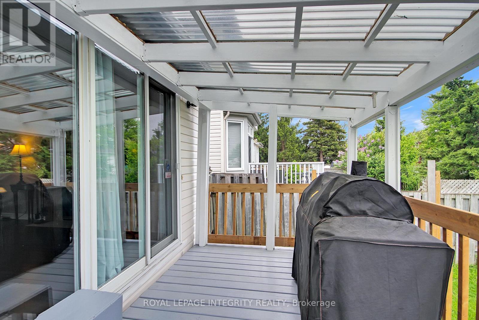 Photo 39 of 22 Halkirk Avenue, Ottawa ON