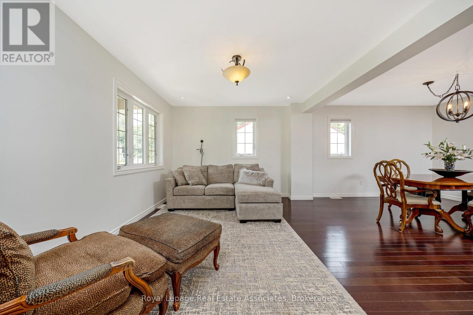 Photo 16 of 104 Charles Street, Halton Hills ON