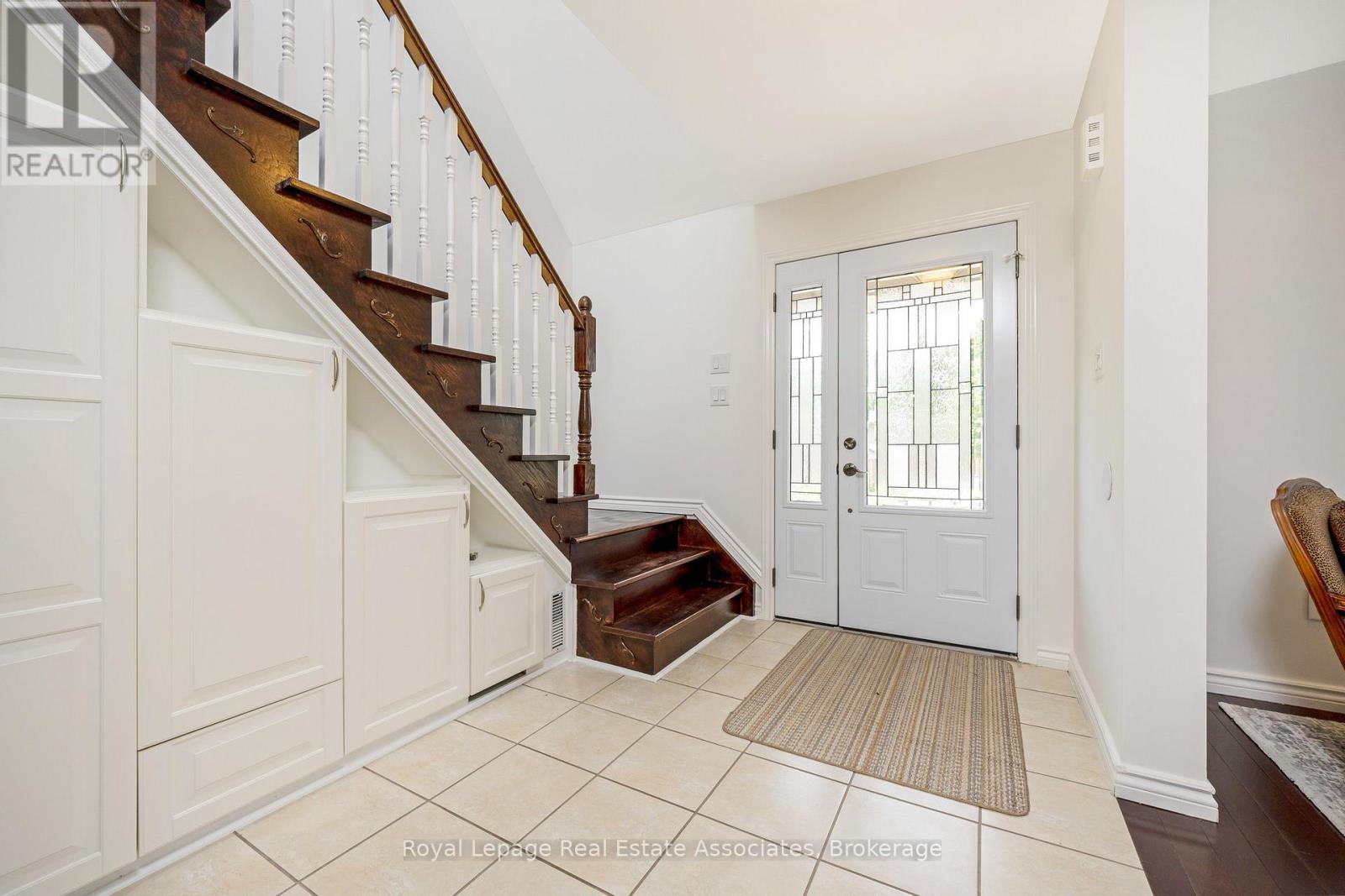 Photo 28 of 104 Charles Street, Halton Hills ON
