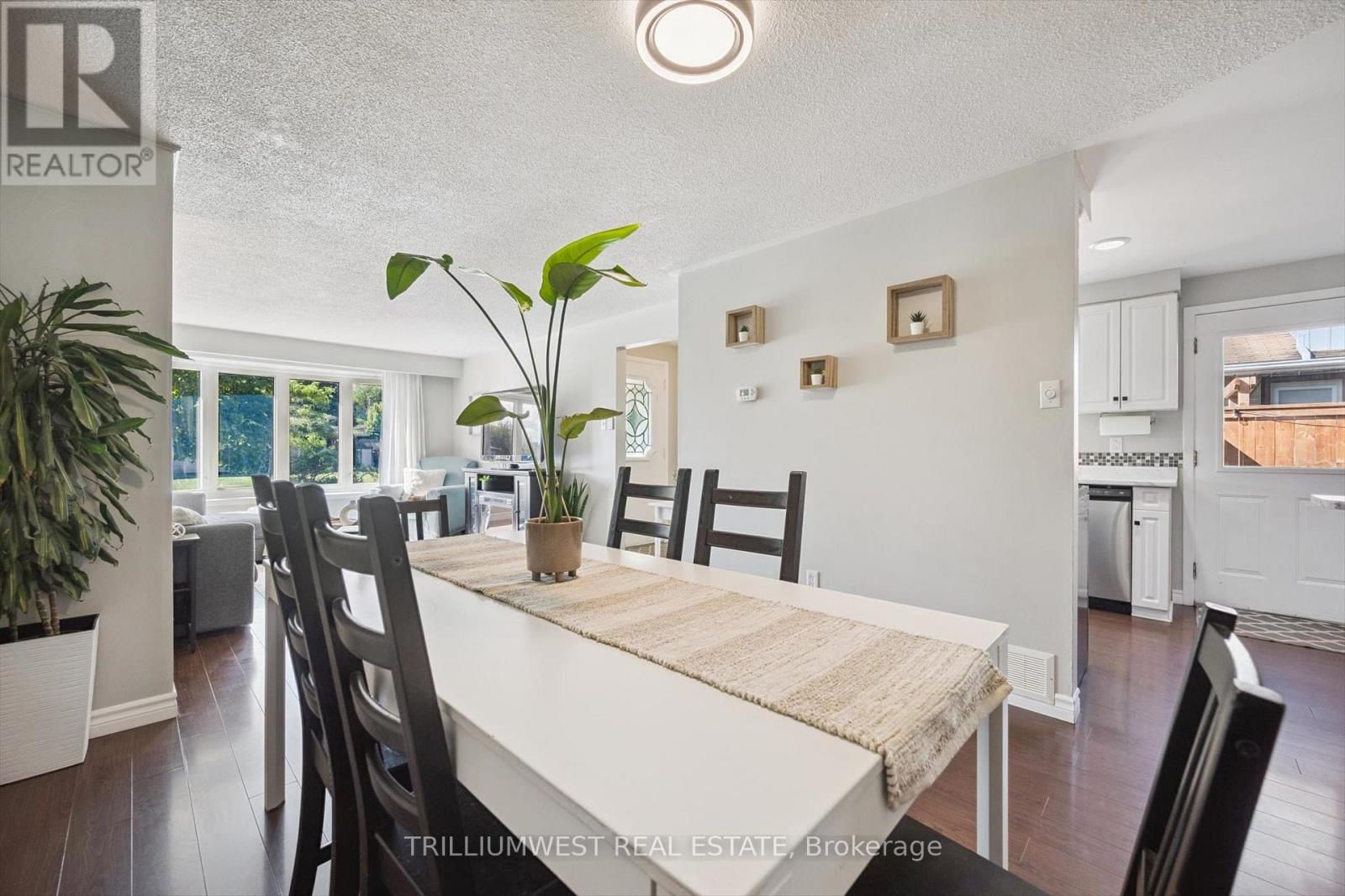 Photo 44 of 94 Markwood Drive, Kitchener ON