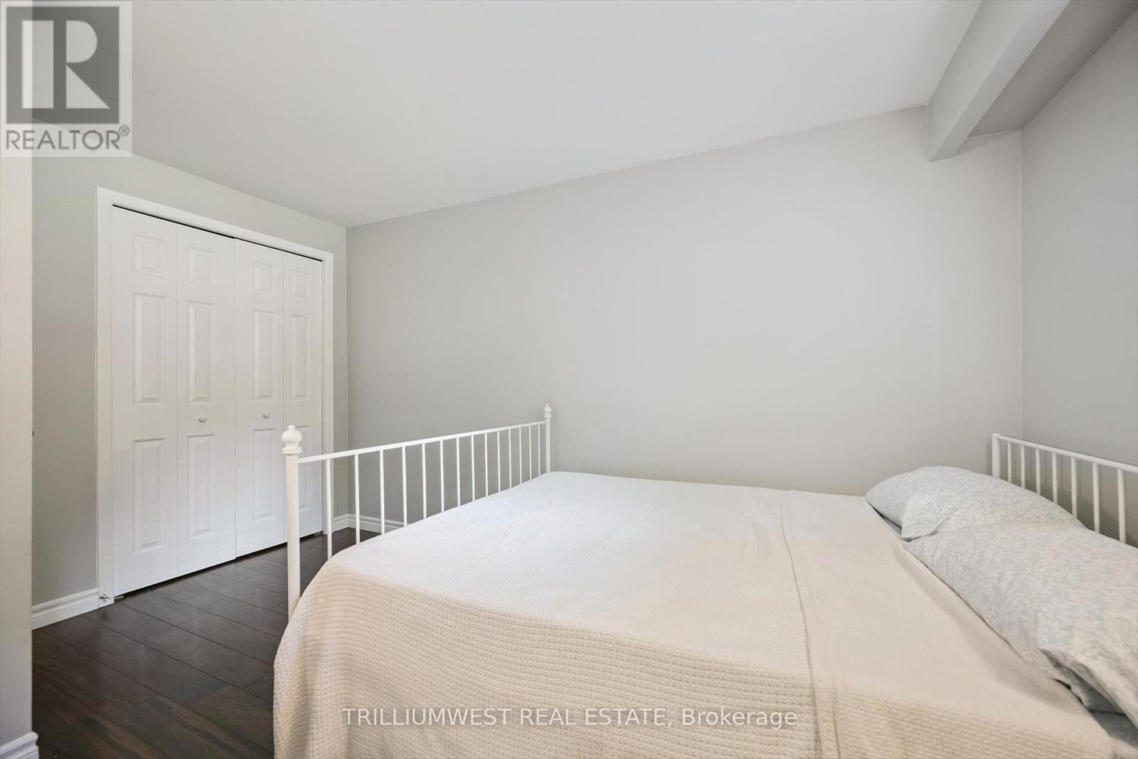 Photo 32 of 94 Markwood Drive, Kitchener ON
