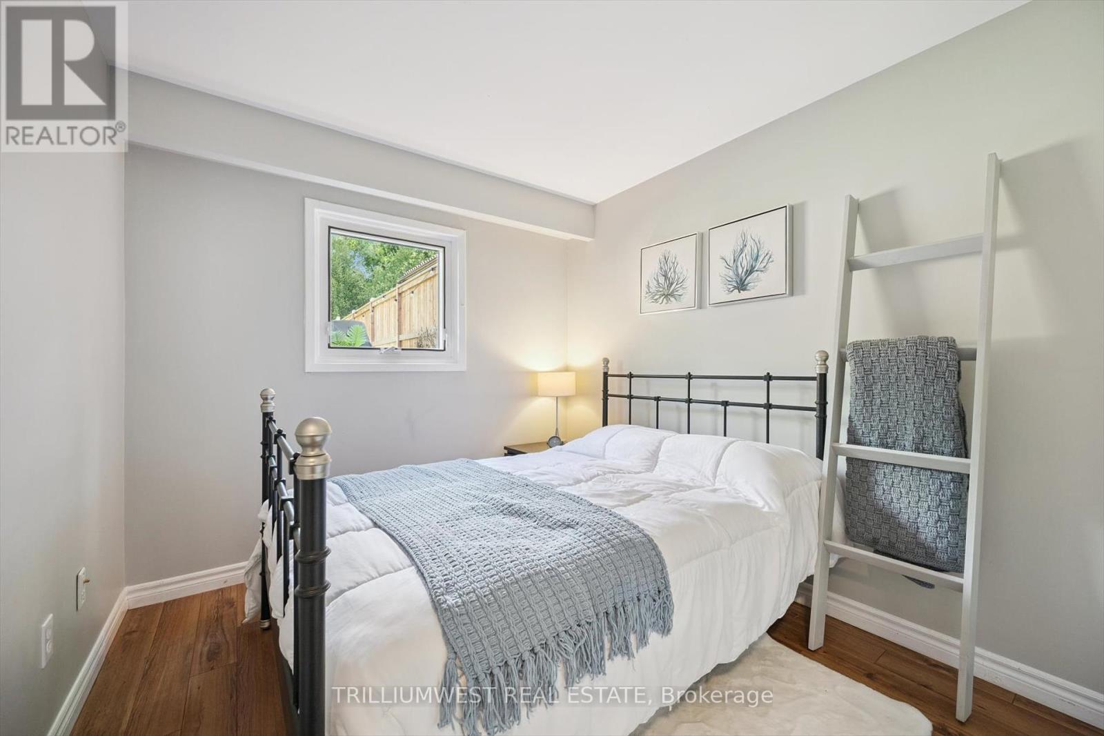 Photo 14 of 94 Markwood Drive, Kitchener ON