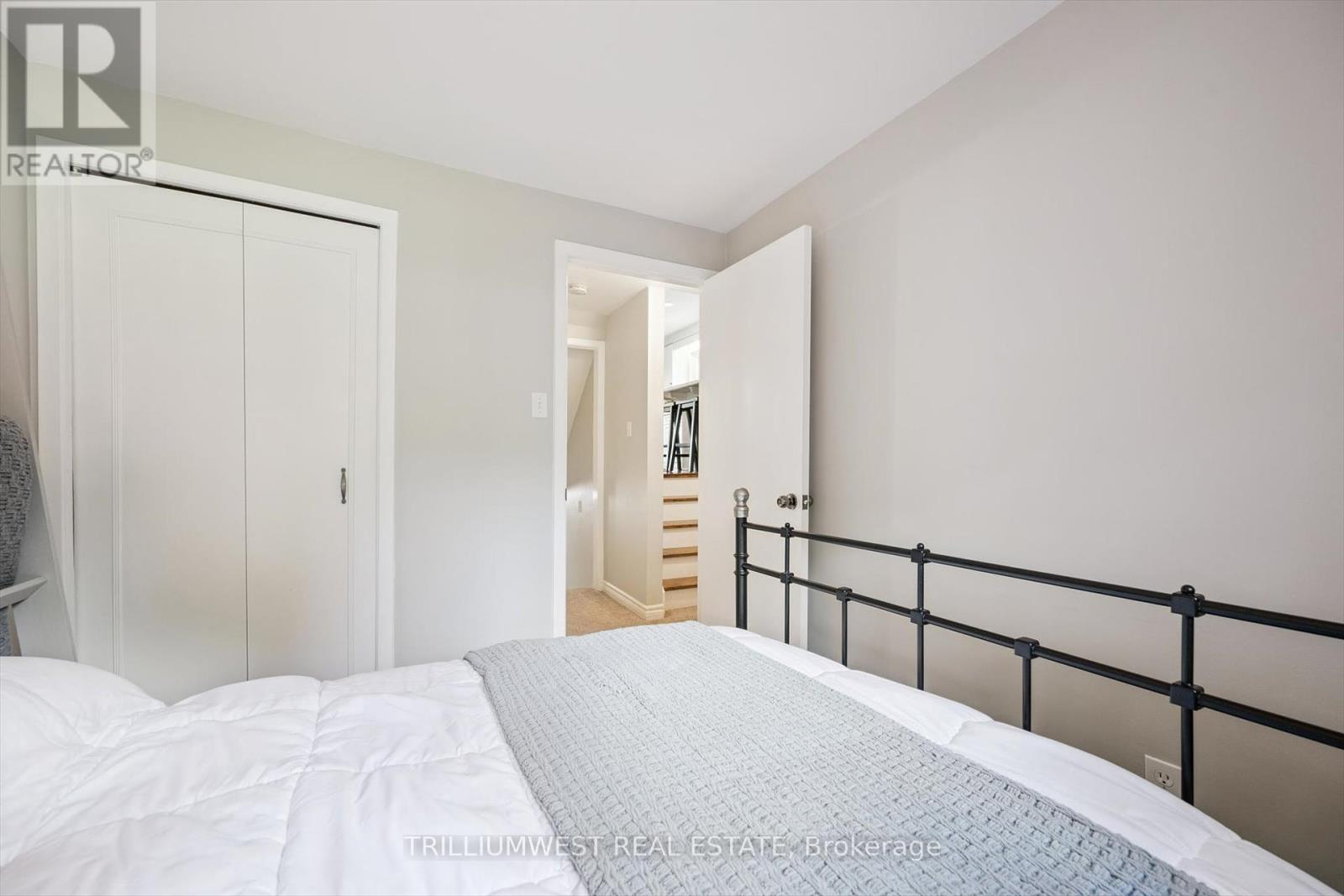 Photo 21 of 94 Markwood Drive, Kitchener ON