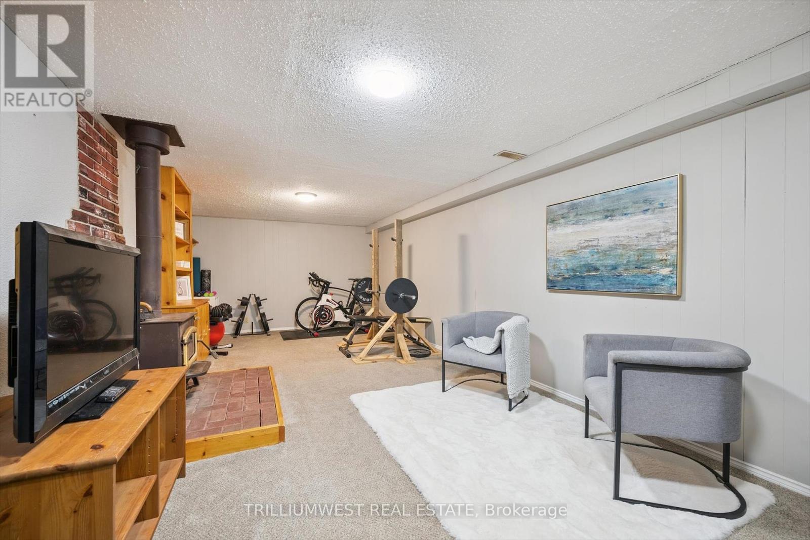 Photo 34 of 94 Markwood Drive, Kitchener ON