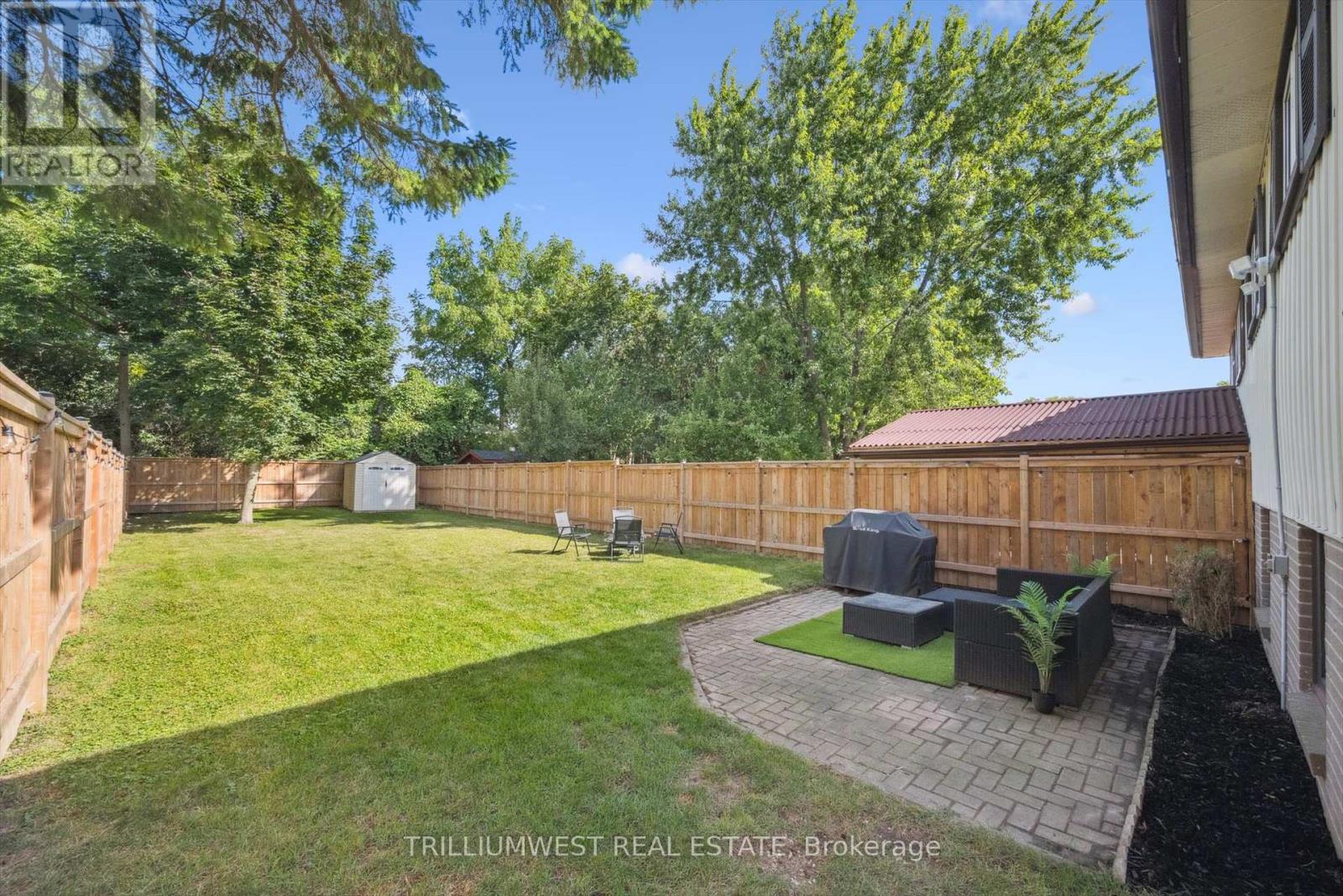 Photo 15 of 94 Markwood Drive, Kitchener ON
