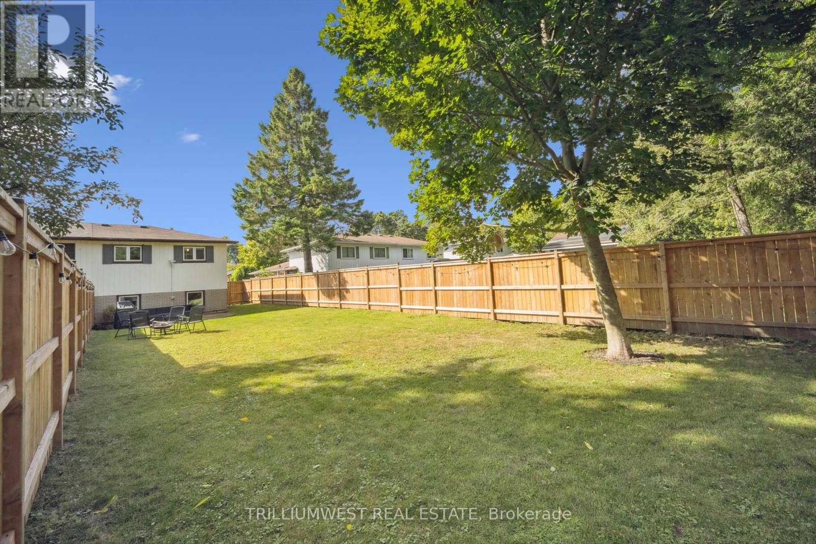 Photo 23 of 94 Markwood Drive, Kitchener ON