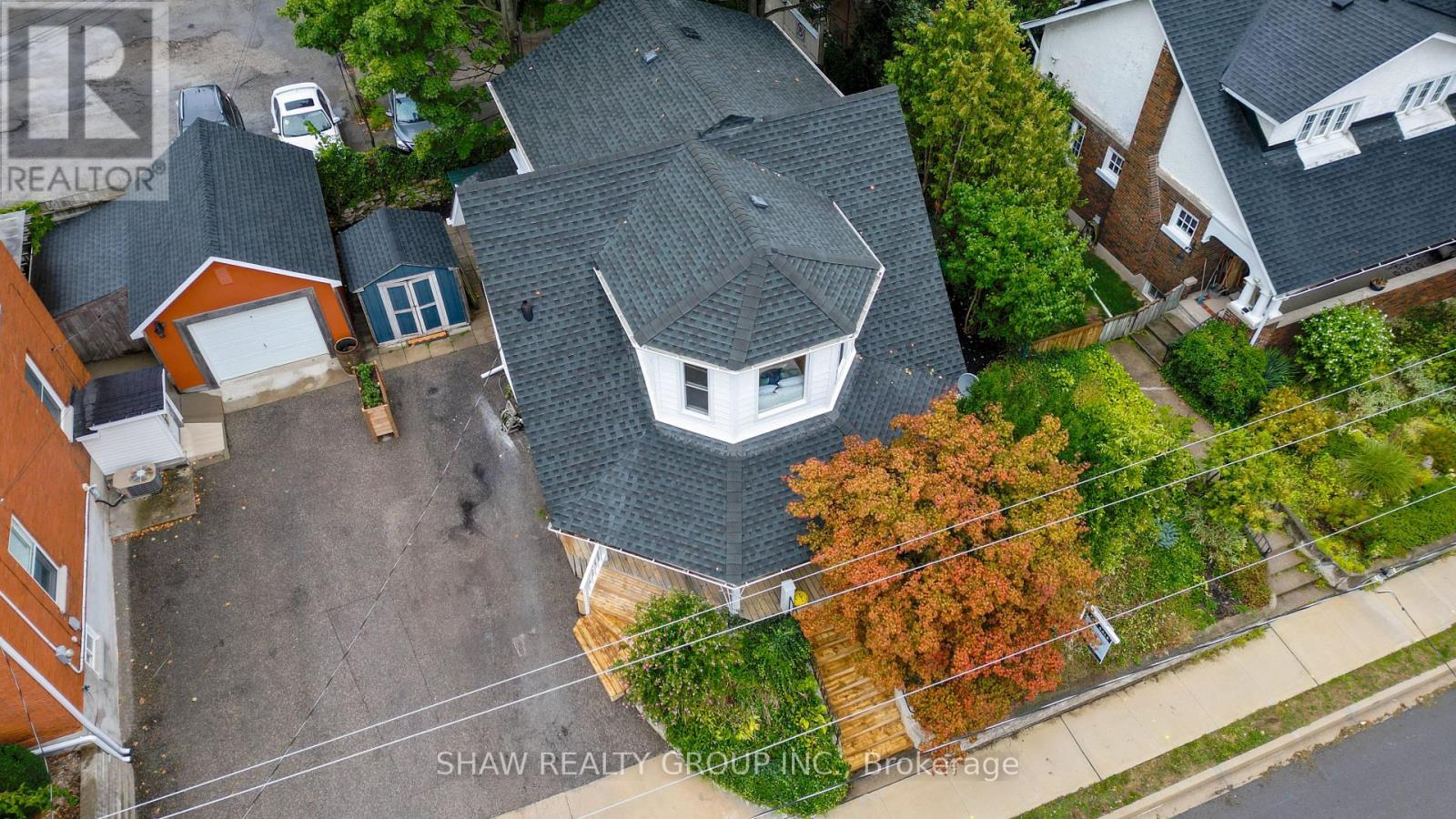 Photo 13 of 132 Church Street N, Cambridge ON